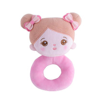 Carica l&#39;immagine nel visualizzatore di Gallery, OUOZZZ Soft Baby Rattle Toys Plush Abby Doll Stuffed Hand Rattles Squeaker Sticks for 0 3 6 9 Month Toddlers Girls Rattle A